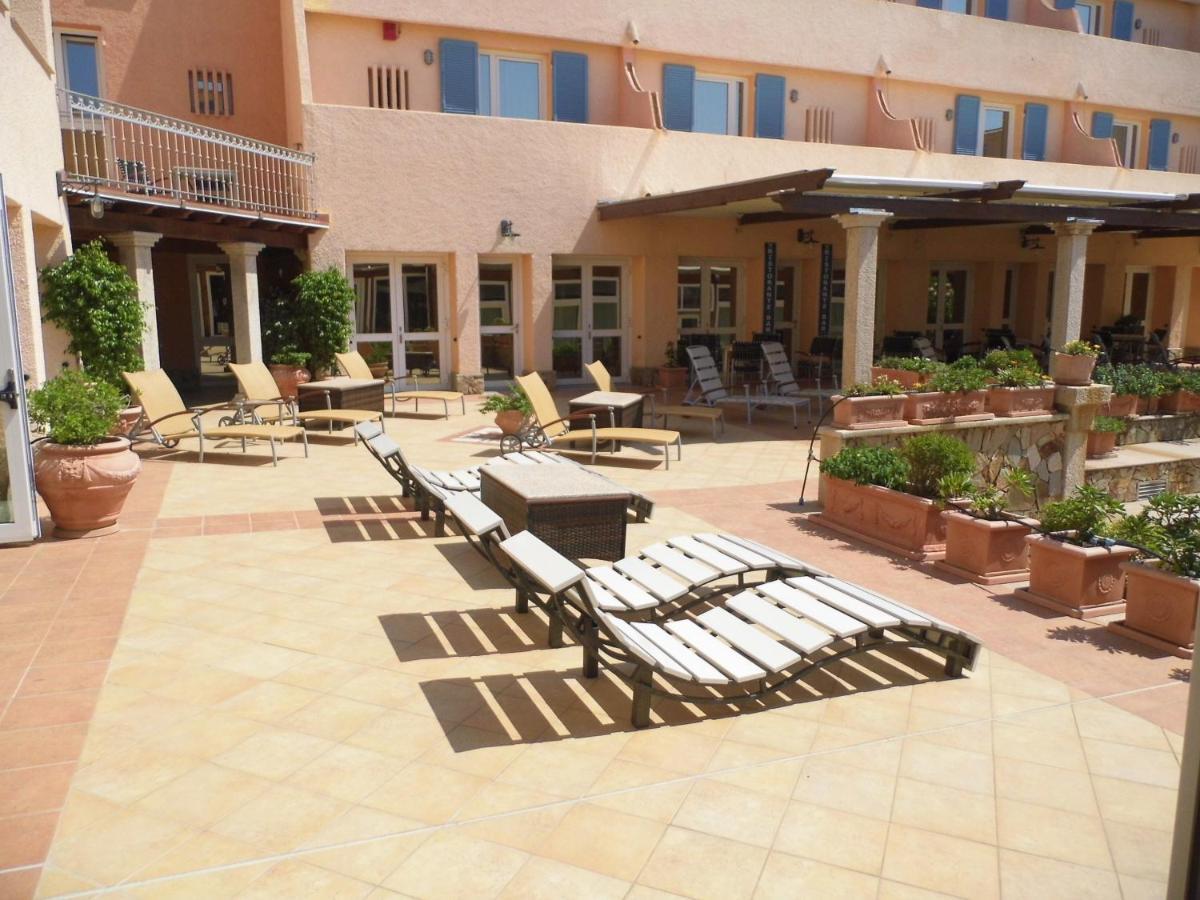 Hotel Le Nereidi & Con Piscina-tennis-fitness-parcheggio Coperto-sala Conferenze 3*