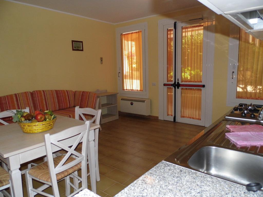 Hotel Le Nereidi & Con Piscina-tennis-fitness-parcheggio Coperto-sala Conferenze 3*