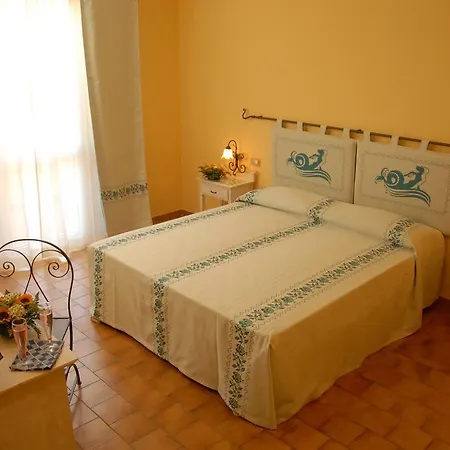 Le Nereidi Hotel & Residence Con Piscina-Tennis-Fitness-Parcheggio Coperto-Sala Conferenze La Maddalena  Chambre photo